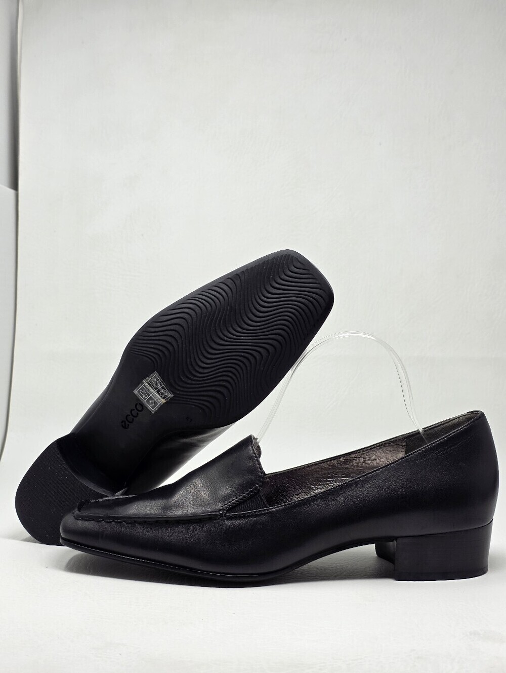Ecco Women's Size EU 41 US 10-10.5 Black Leather Flats Shoes Loafers Pre-owned